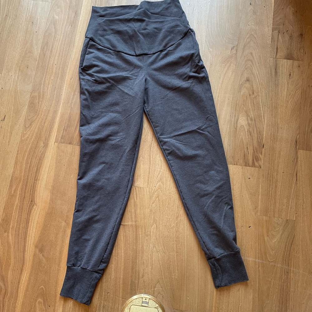 Maternity lounge pants